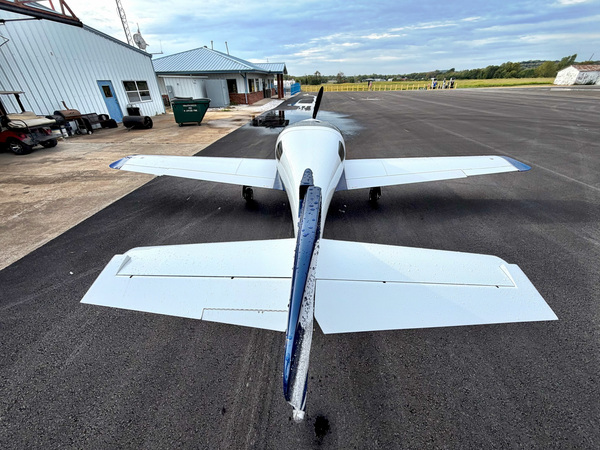 Lancair 320 MKII N414LG preview 3